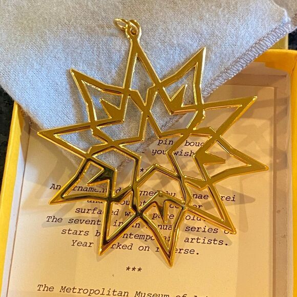 1978 MMA Gold Covered Christmas Star Ornament Metropolitan Museum of Art - Picture 5 of 6